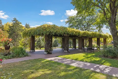 $995,000 | 747 Kenwood Parkway, Minneapolis, MN 55403