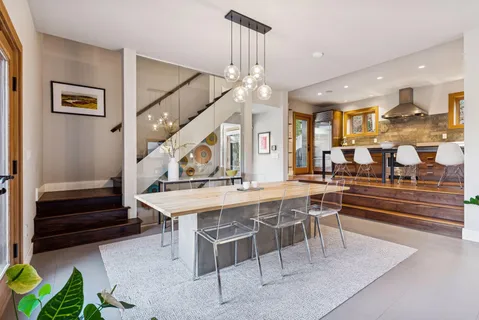 $995,000 | 747 Kenwood Parkway, Minneapolis, MN 55403