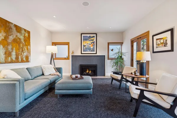 $995,000 | 747 Kenwood Parkway, Minneapolis, MN 55403