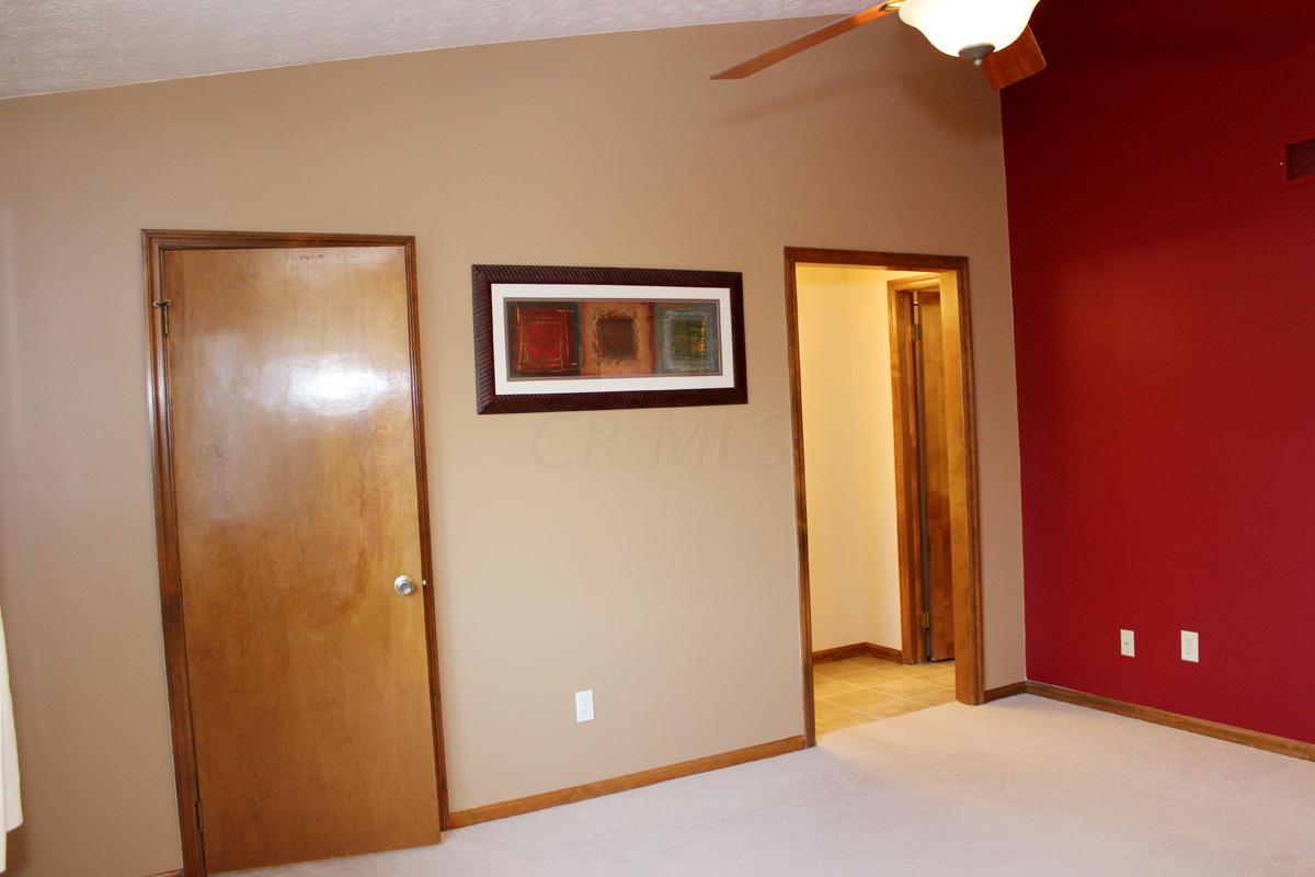 5288 Timberline Road, Unit 120 Columbus, OH 43220 - Photo 11 of 23 Gallery Image 11