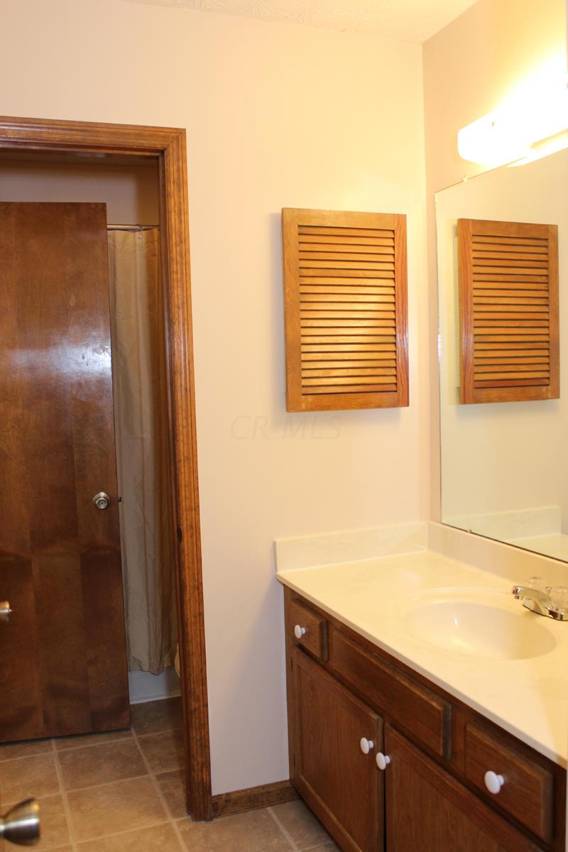 5288 Timberline Road, Unit 120 Columbus, OH 43220 - Photo 14 of 23 Gallery Image 14