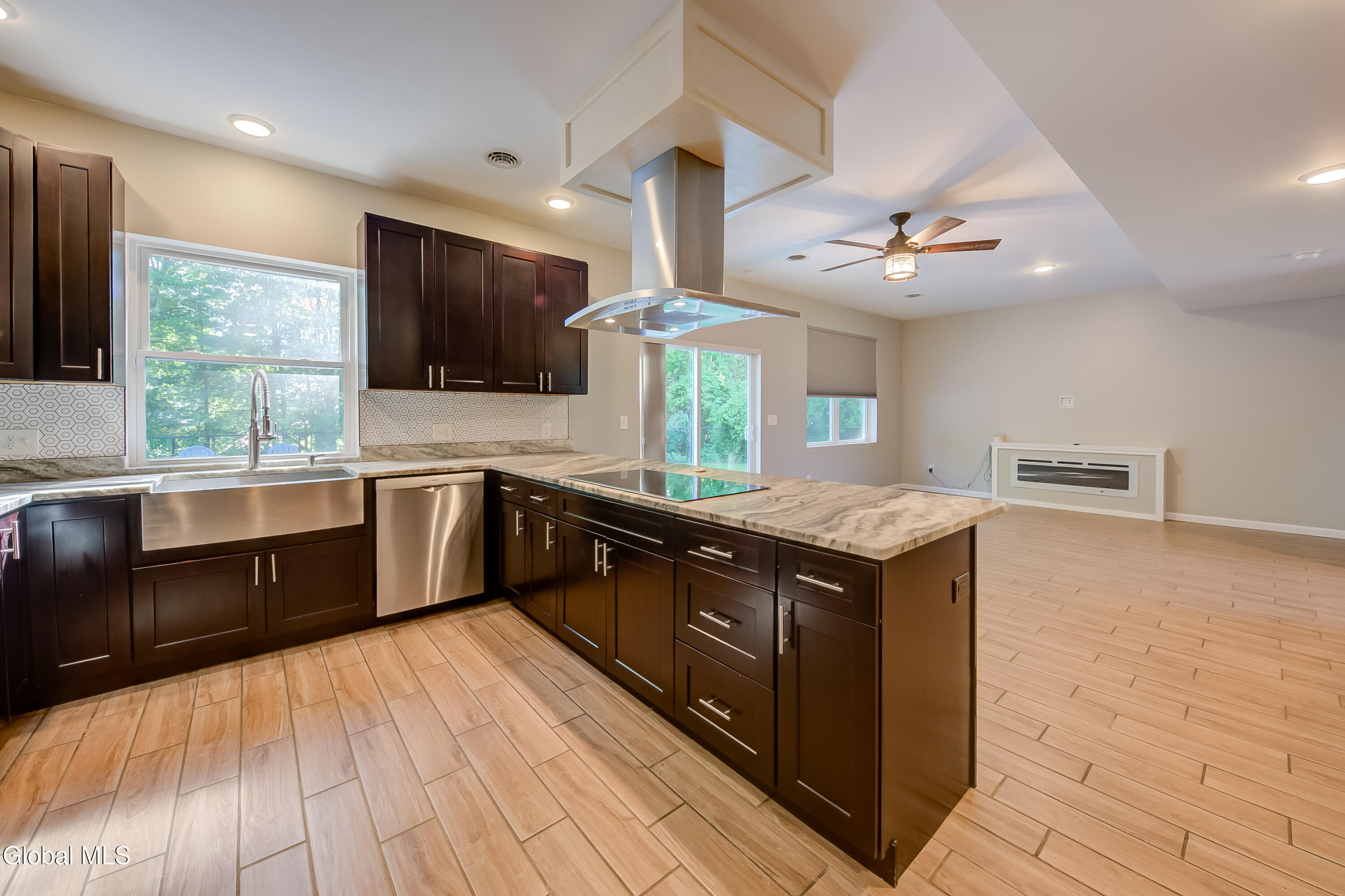 50 B Werner Road Halfmoon, NY 12065 - Photo 9 of 47 50B Werner-64