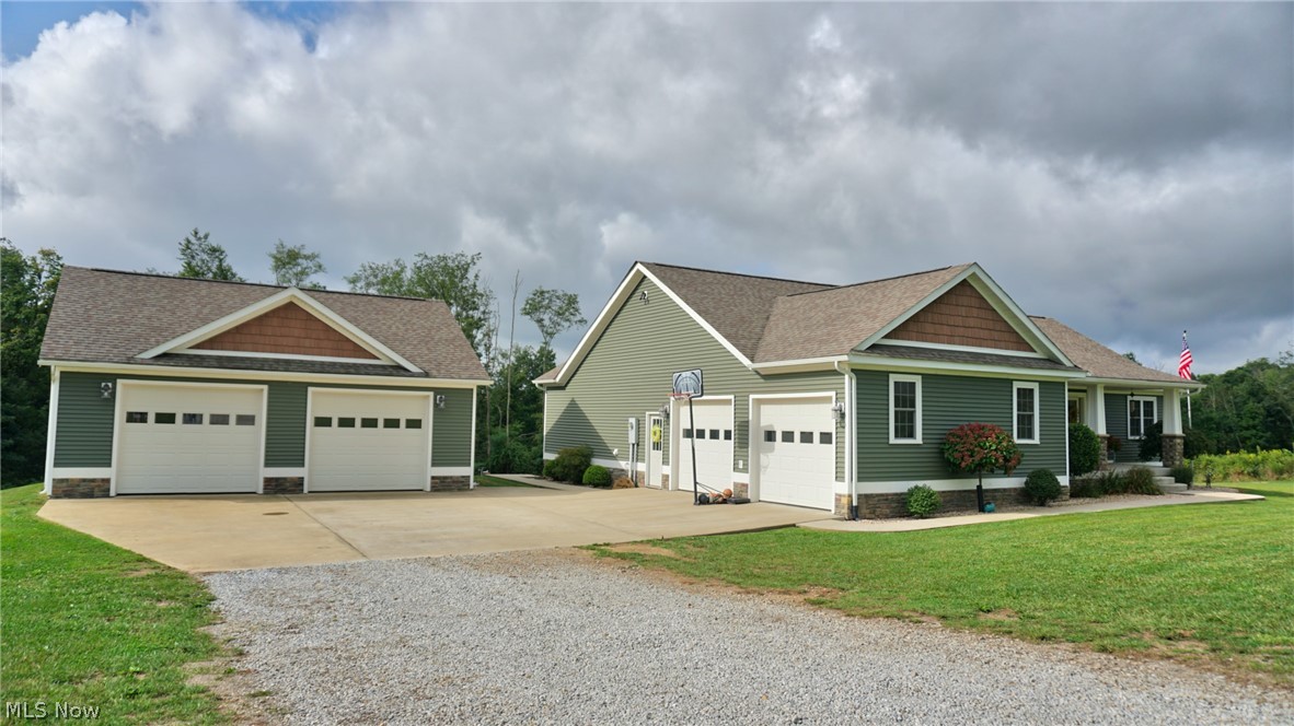 37328 Harry's Ridge Road Barnesville, OH 43713 - Photo 4 of 34 Gallery Image 4