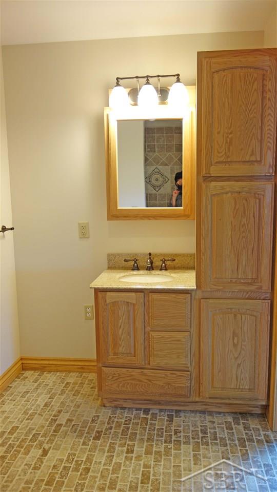 8577 West Gary Road Chesaning, MI 48616 - Photo 20 of 36 50038703-19.JPG