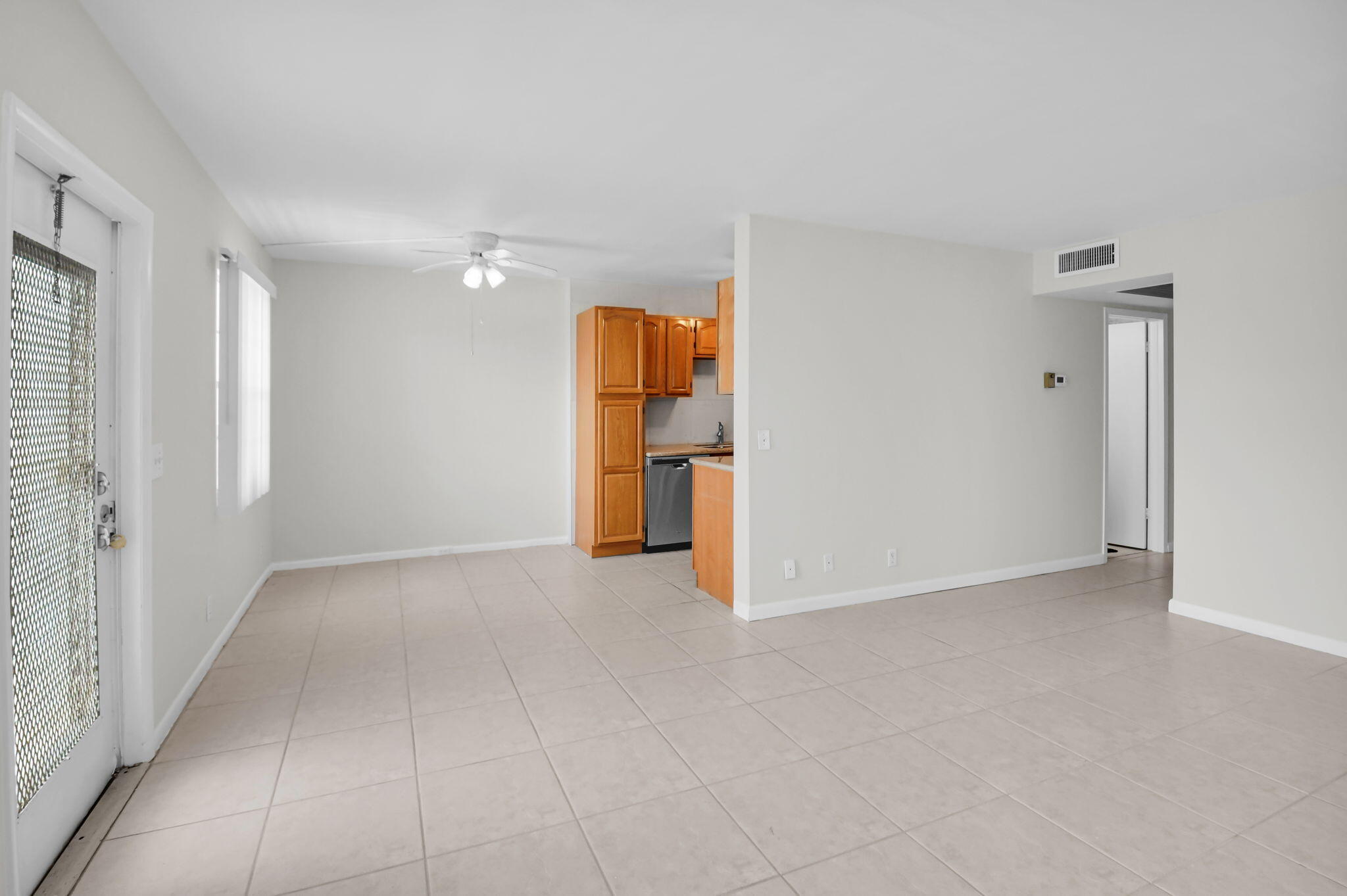 4088 Exeter Boca Raton, FL 33434 - Photo 14 of 48 Living / Dining