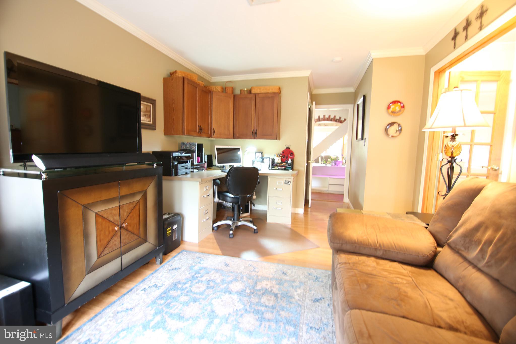 10 Full Turn Road Levittown, PA 19056 - Photo 18 of 50
