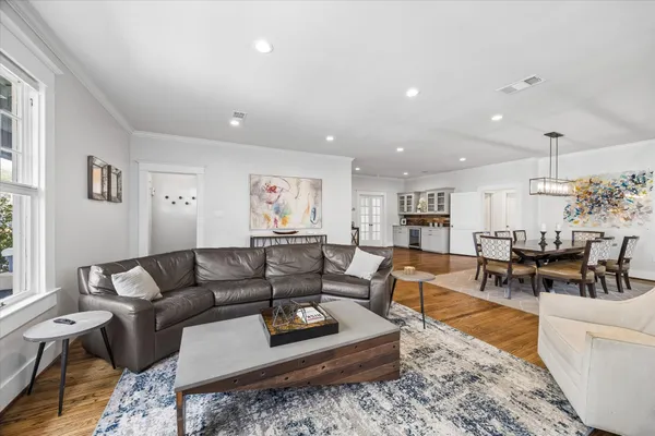 $1,200,000 | 1307 Marshall Street, Houston, TX 77006