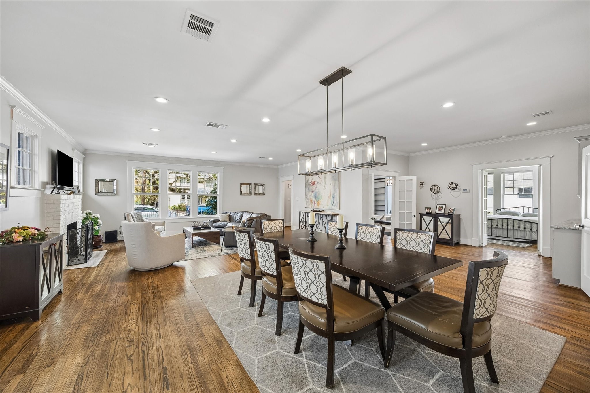 1307 Marshall Street Houston, TX 77006 - Photo 9 of 23 Expansive but still charming, this home underwent extensive updates, completed in August of 2020.