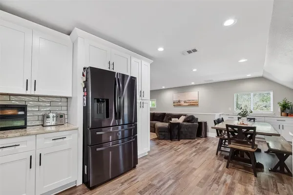 $699,000 | 819 Sentinel Oaks, Pinehurst, TX 77362