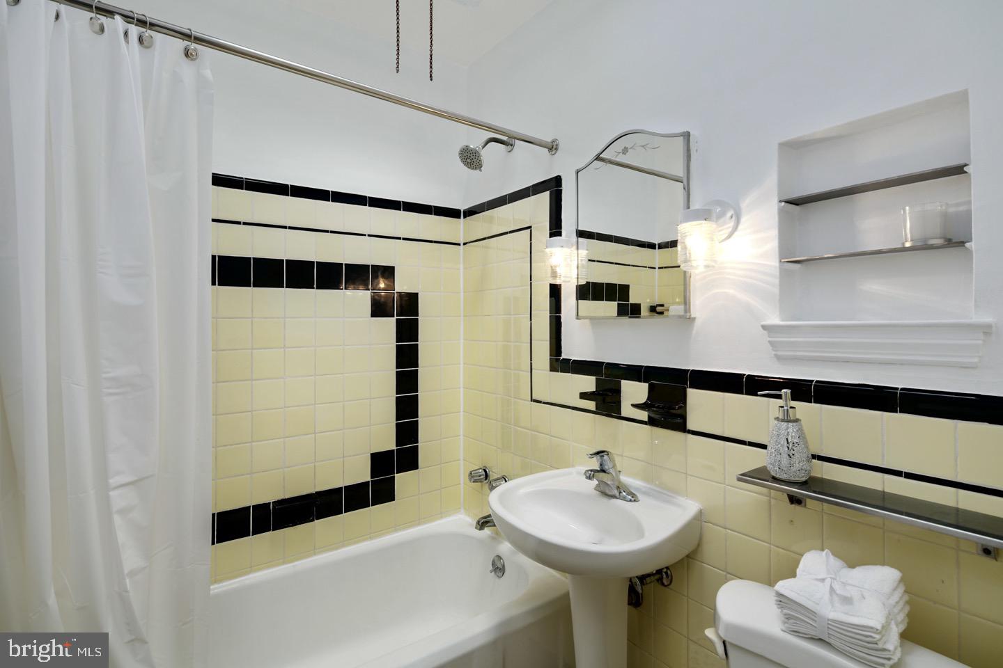 131 St Laurence Road Upper Darby, PA 19082 - Photo 17 of 23 Gallery Image 17