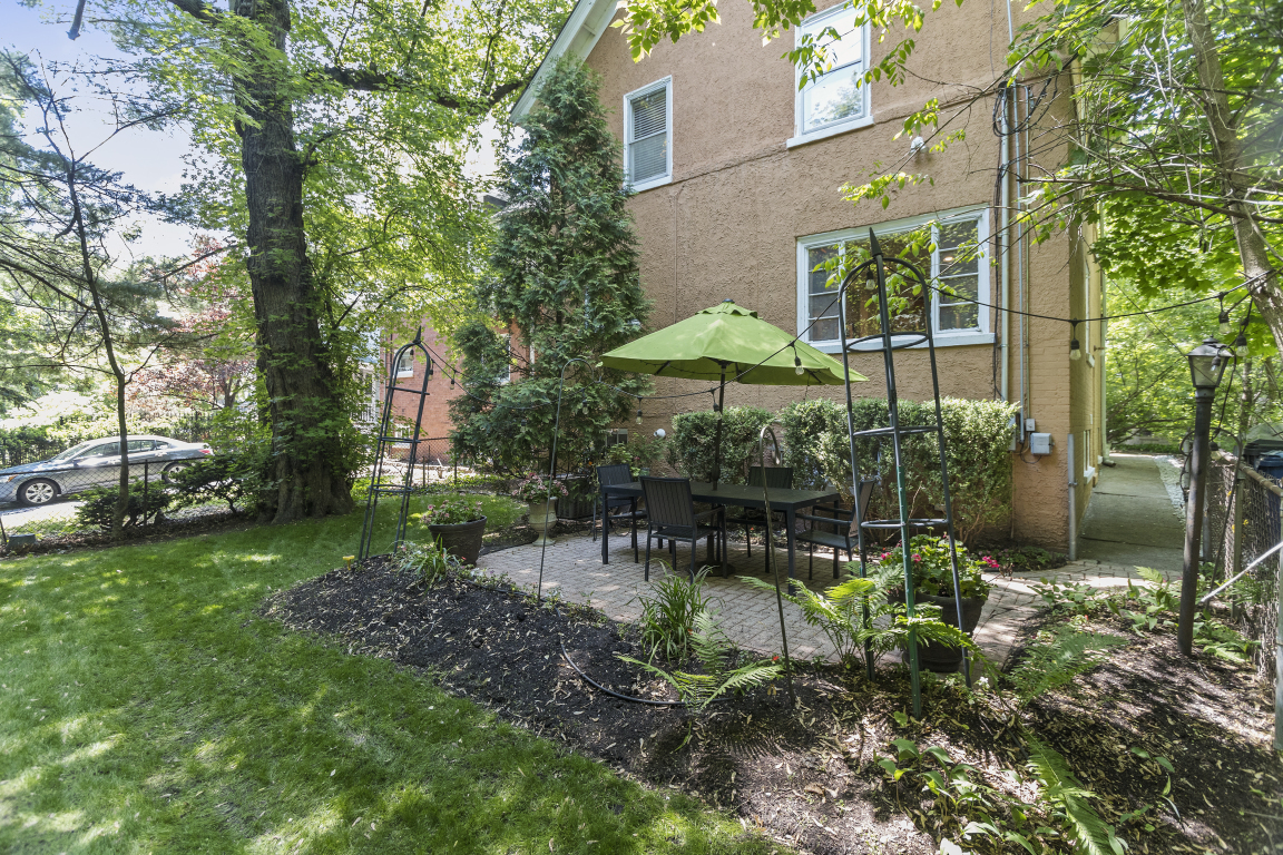 2353 Ridge Avenue Evanston, IL 60201 - Photo 31 of 35