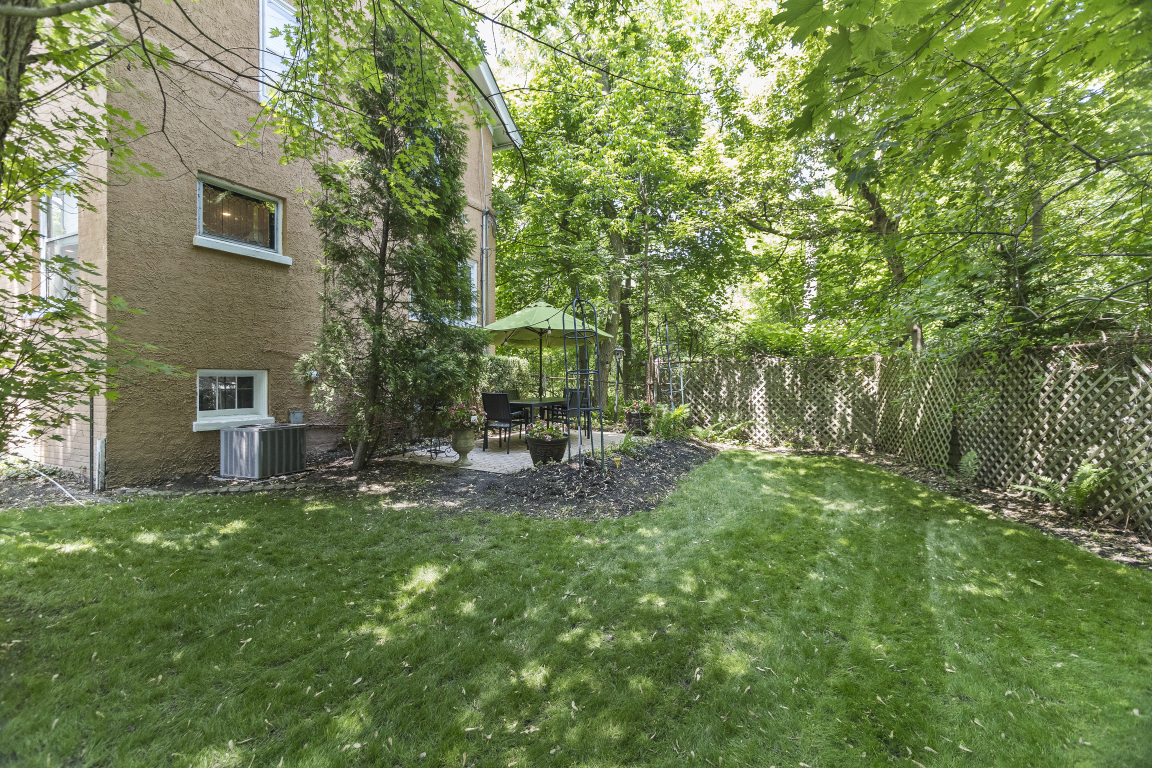 2353 Ridge Avenue Evanston, IL 60201 - Photo 32 of 35