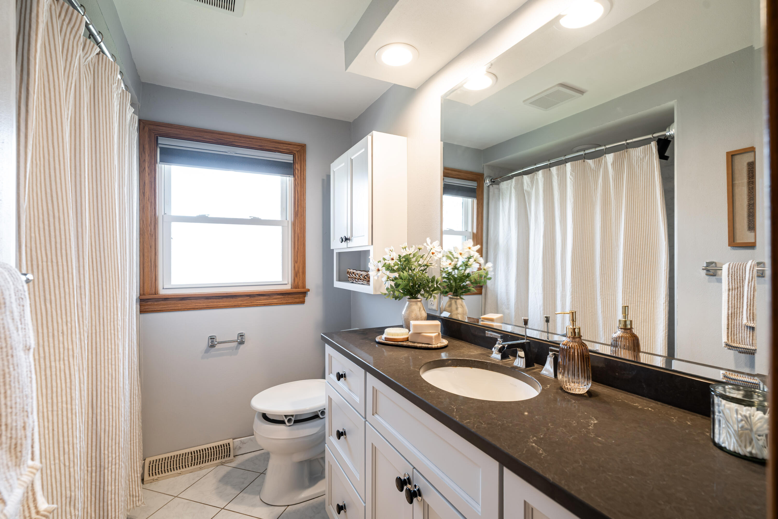 W55N778 Cedar Ridge Drive Cedarburg, WI 53012 - Photo 25 of 33 DSC05719