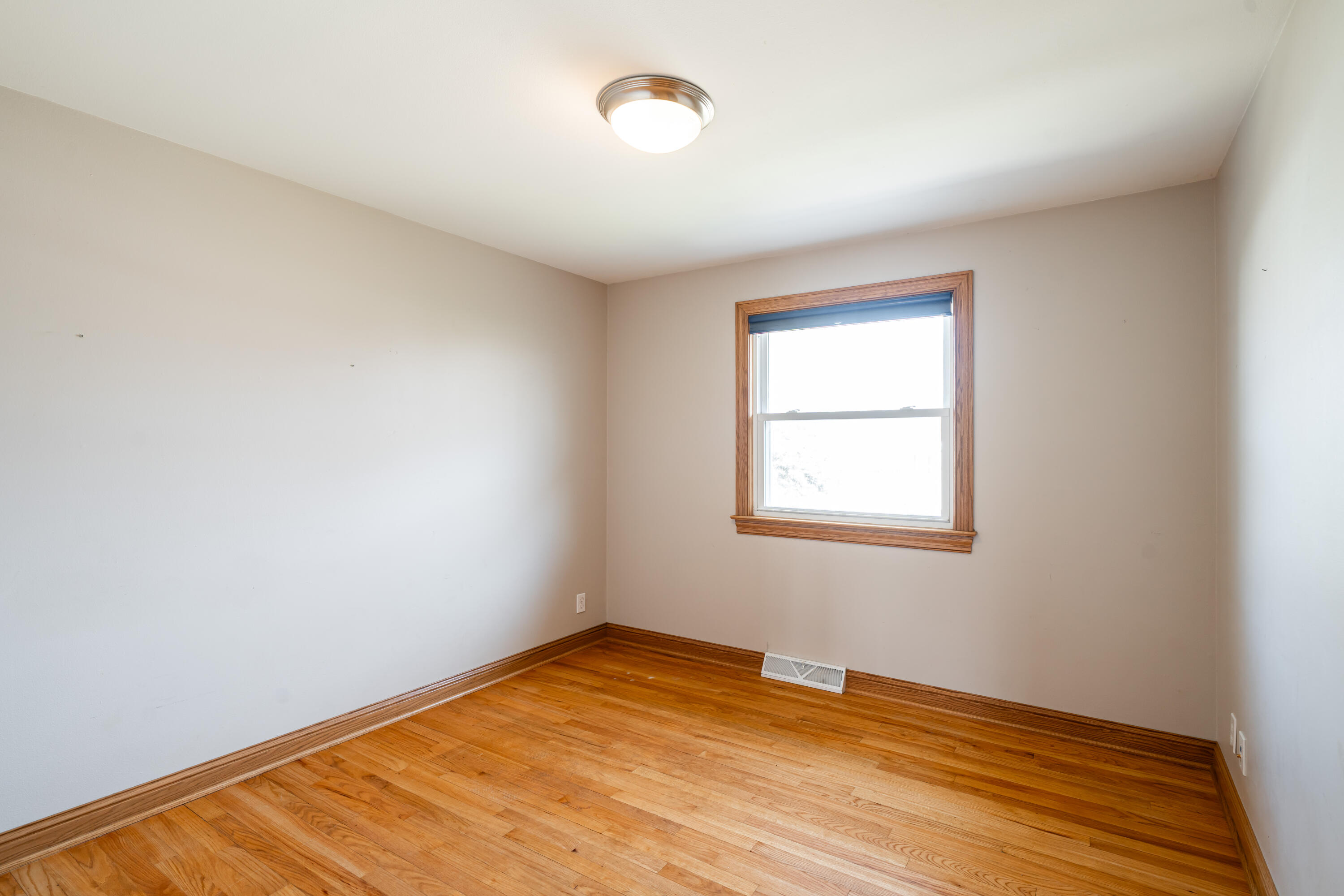 W55N778 Cedar Ridge Drive Cedarburg, WI 53012 - Photo 27 of 33 DSC05717