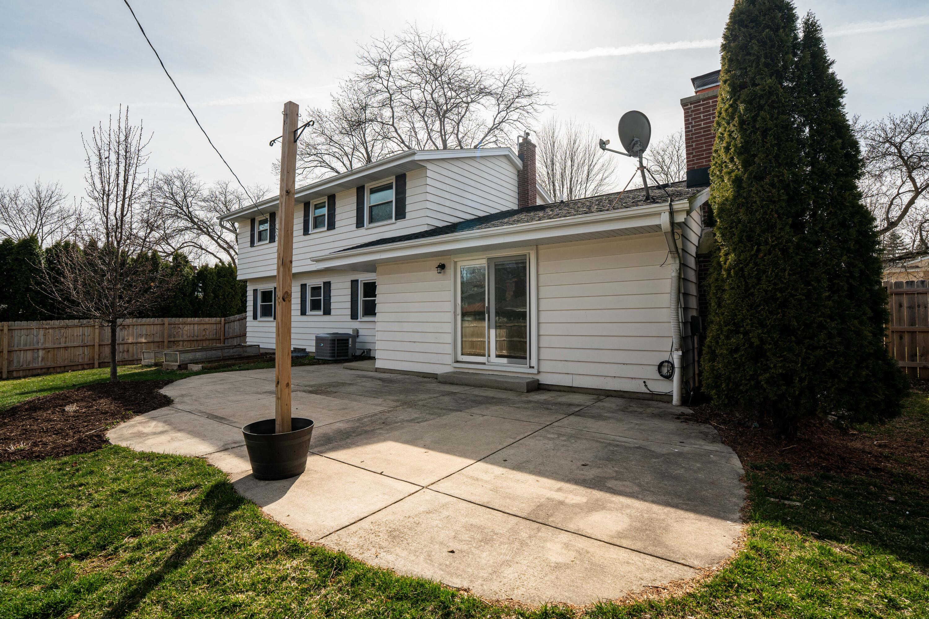 W55N778 Cedar Ridge Drive Cedarburg, WI 53012 - Photo 28 of 33 DSC05731