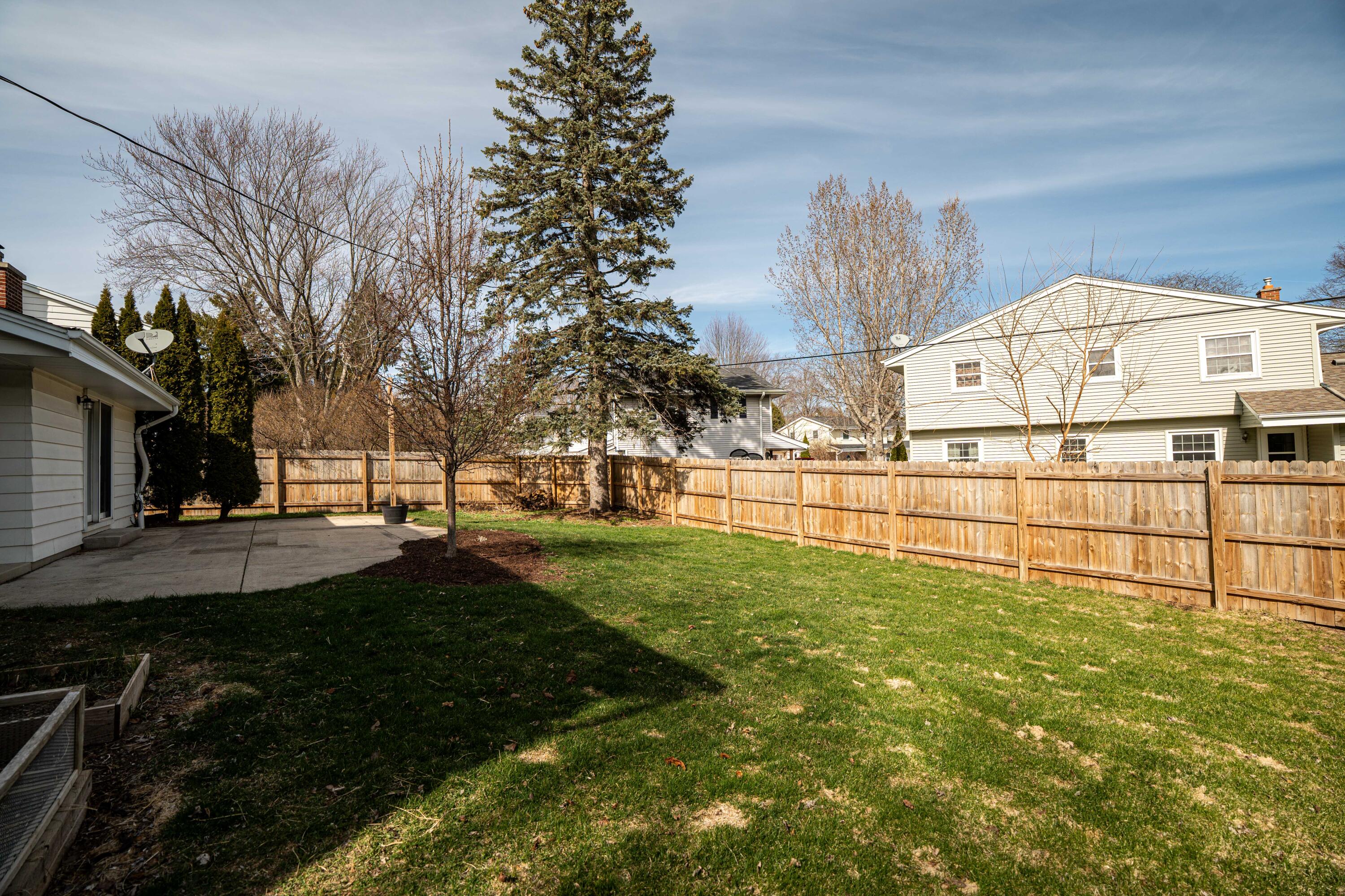 W55N778 Cedar Ridge Drive Cedarburg, WI 53012 - Photo 29 of 33 DSC05734