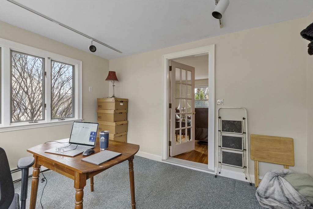34 Robinhood Road Winchester, MA 01890 - Photo 11 of 37 Gallery Image 11
