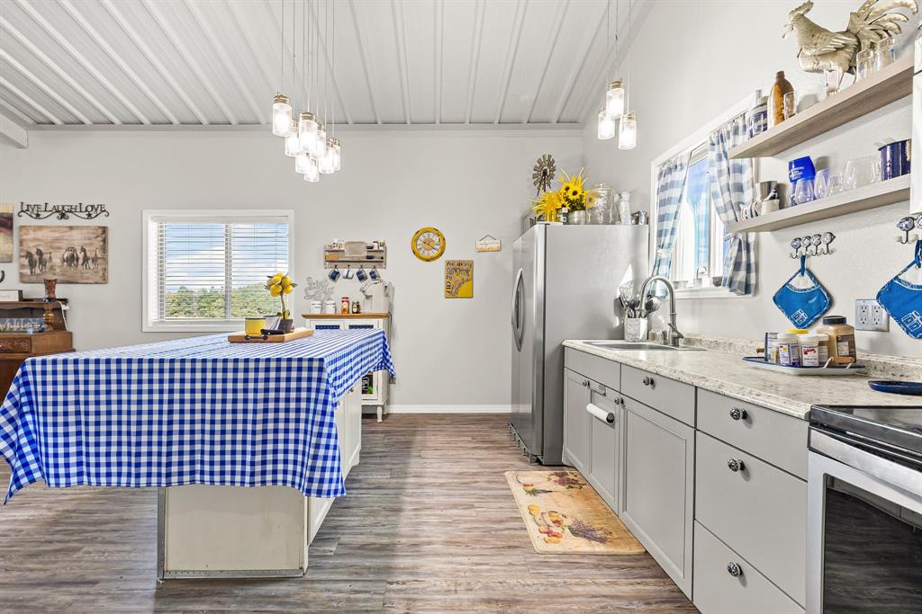 1094 Southwest Sw Cr Saltillo, TX 75478 - Photo 12 of 39 a bedroom with window