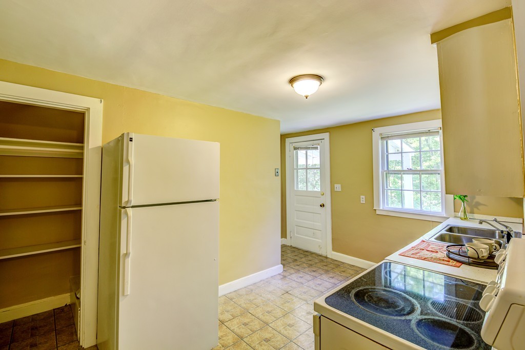 6-8 Rodney Road Bedford, MA 01730 - Photo 5 of 14 Gallery Image 5