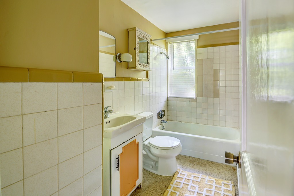 6-8 Rodney Road Bedford, MA 01730 - Photo 6 of 14 Gallery Image 6