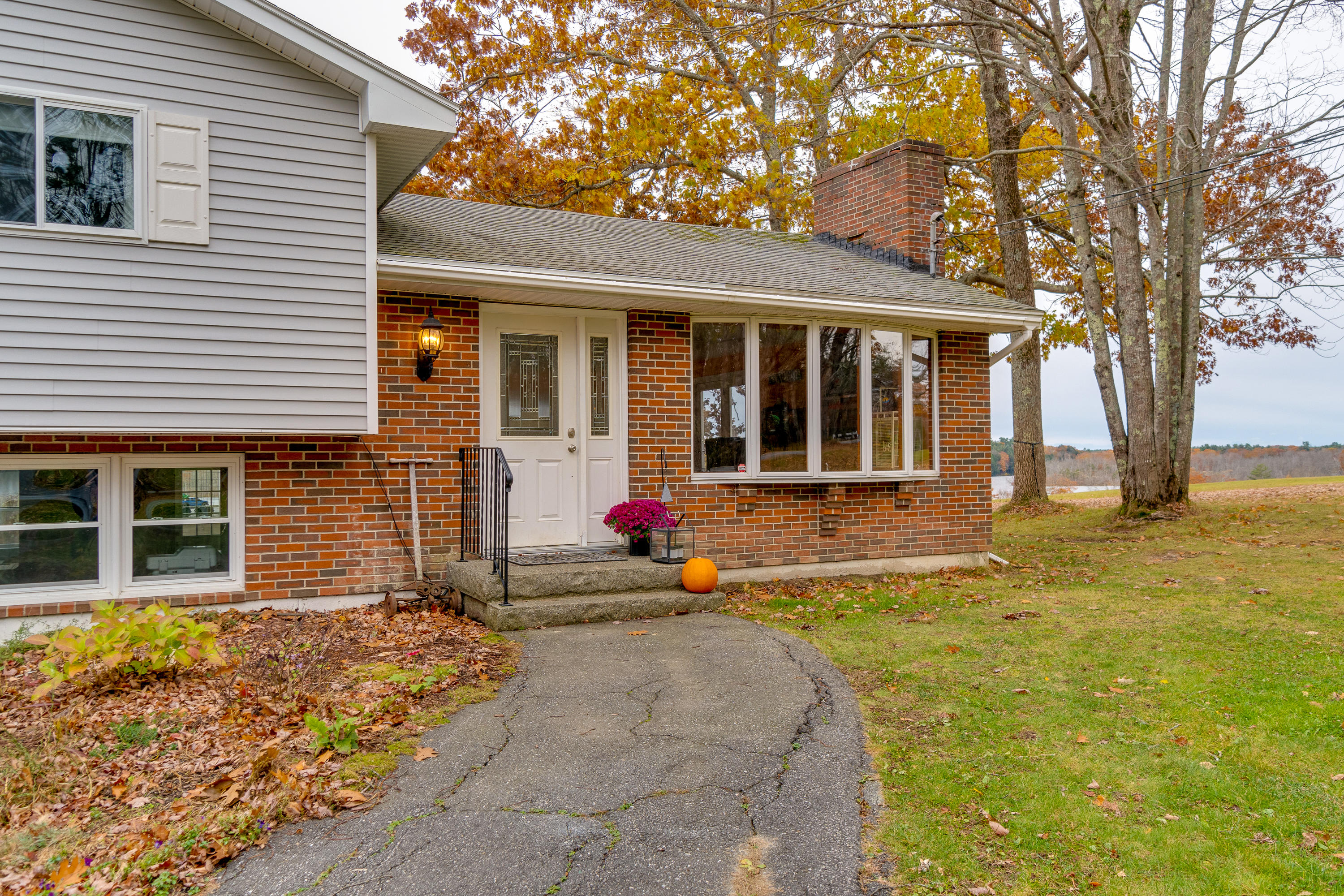 411 Foreside Road Topsham, ME 04086 - Photo 14 of 53 Entrance