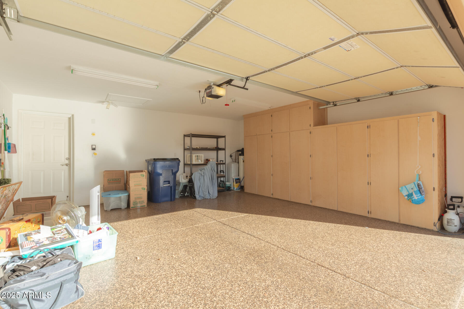 3301 South Goldfield Road, Unit 2097 Apache Junction, AZ 85119 - Photo 22 of 40 a view of a livingroom with furniture and a ceiling fan