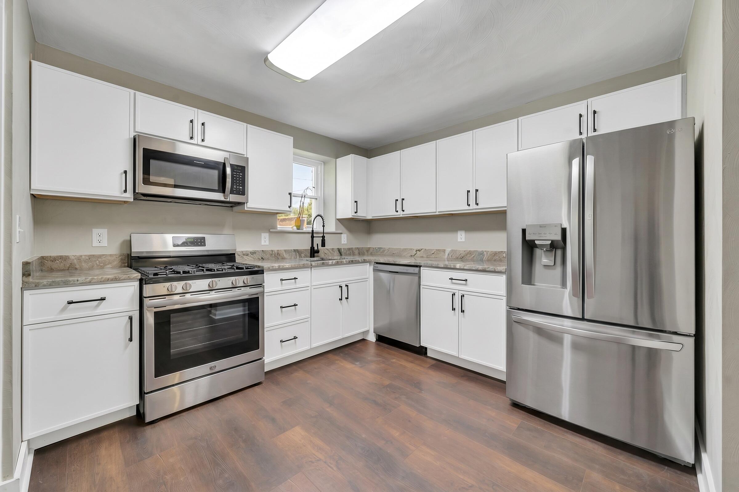 602 Rutherford Avenue Northwest Roanoke, VA 24016 - Photo 15 of 50 Virtually Staged