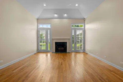 $924,900 | 130 South Bradford Court, Lake Forest, IL 60045