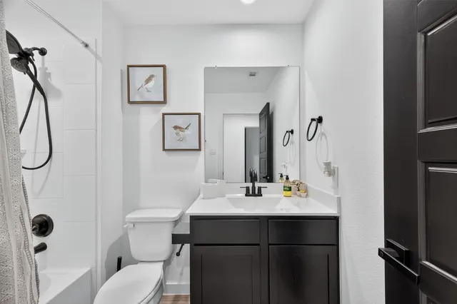 $2,650 | 3233 Creston Gate Drive, Houston, TX 77047