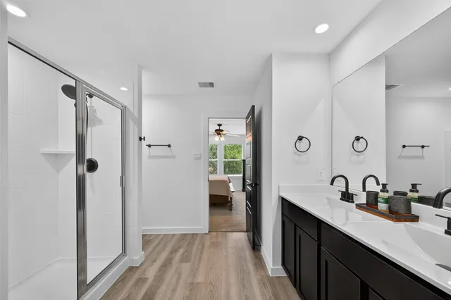 $2,650 | 3233 Creston Gate Drive, Houston, TX 77047