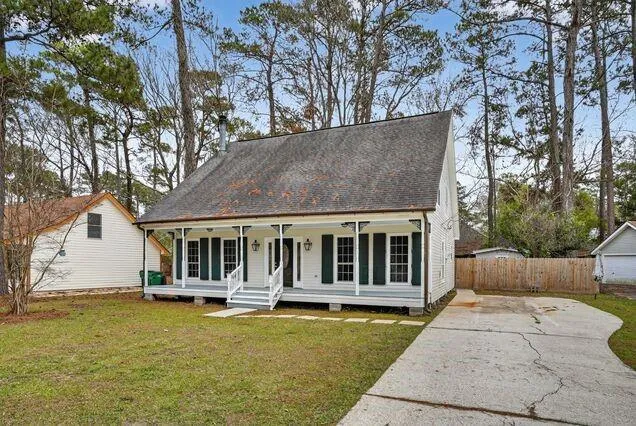 $2,100 | 305 Goldenwood Street, Mandeville, LA 70448