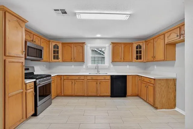 $2,100 | 305 Goldenwood Street, Mandeville, LA 70448