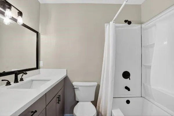 $1,950 | 305 Goldenwood Street, Mandeville, LA 70448