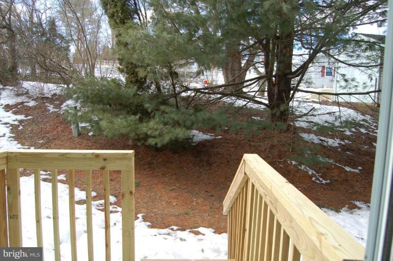 10 Ritters Ridge Court, Unit 10 Owings Mills, MD 21117 - Photo 15 of 15 Back yard