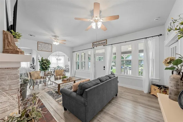 $489,900 | 2024 Columbus Avenue, Waco, TX 76701