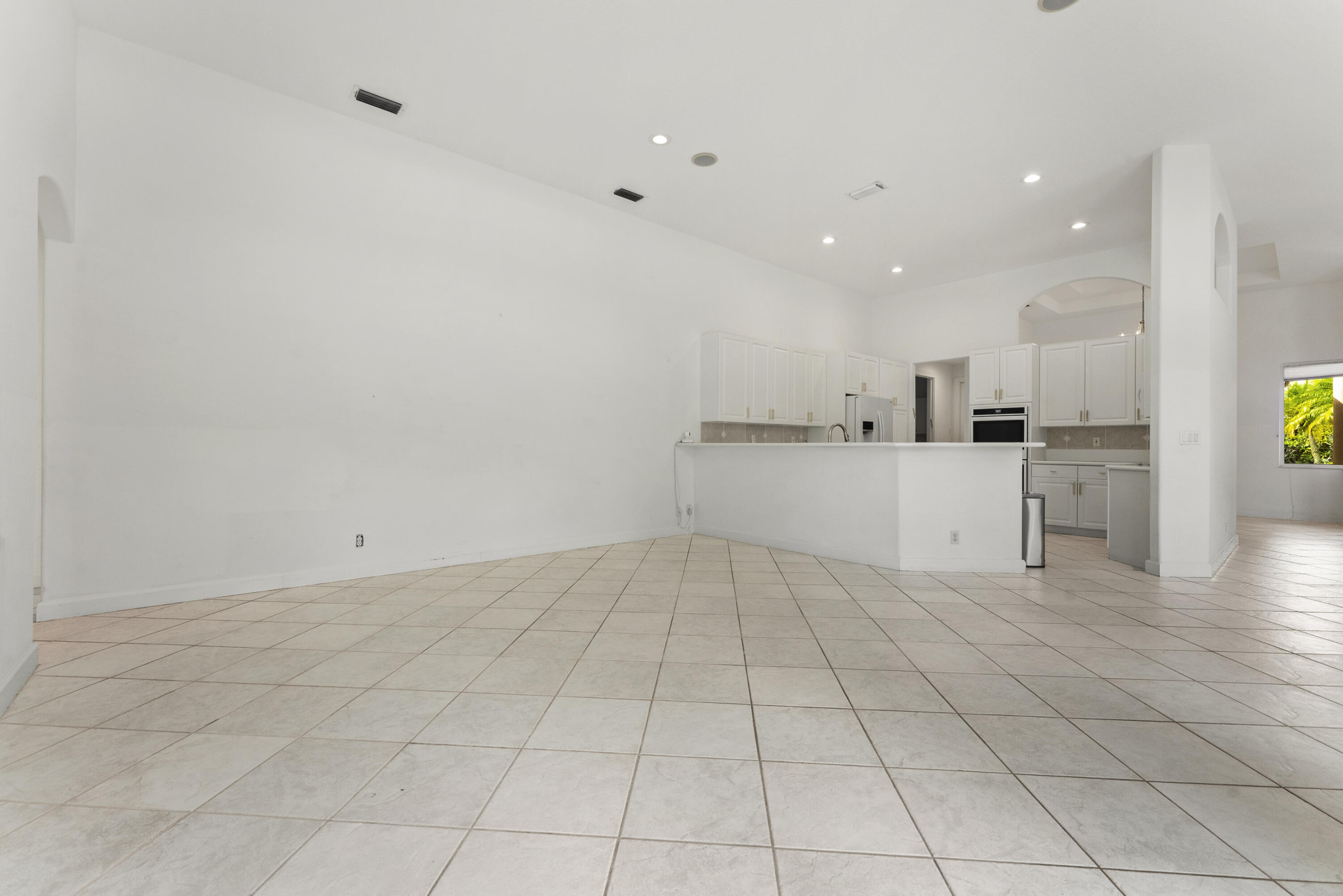 9641 Parkview Avenue Boca Raton, FL 33428 - Photo 9 of 17 Family Room 1
