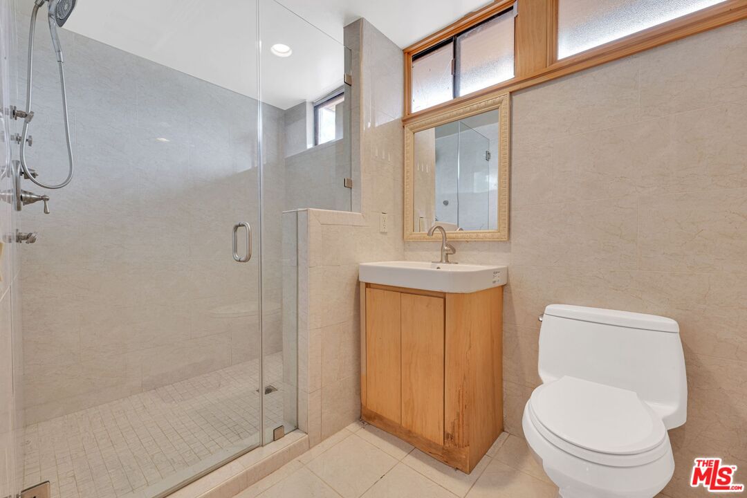17728 Ridgeway Road Granada Hills, CA 91344 - Photo 24 of 54