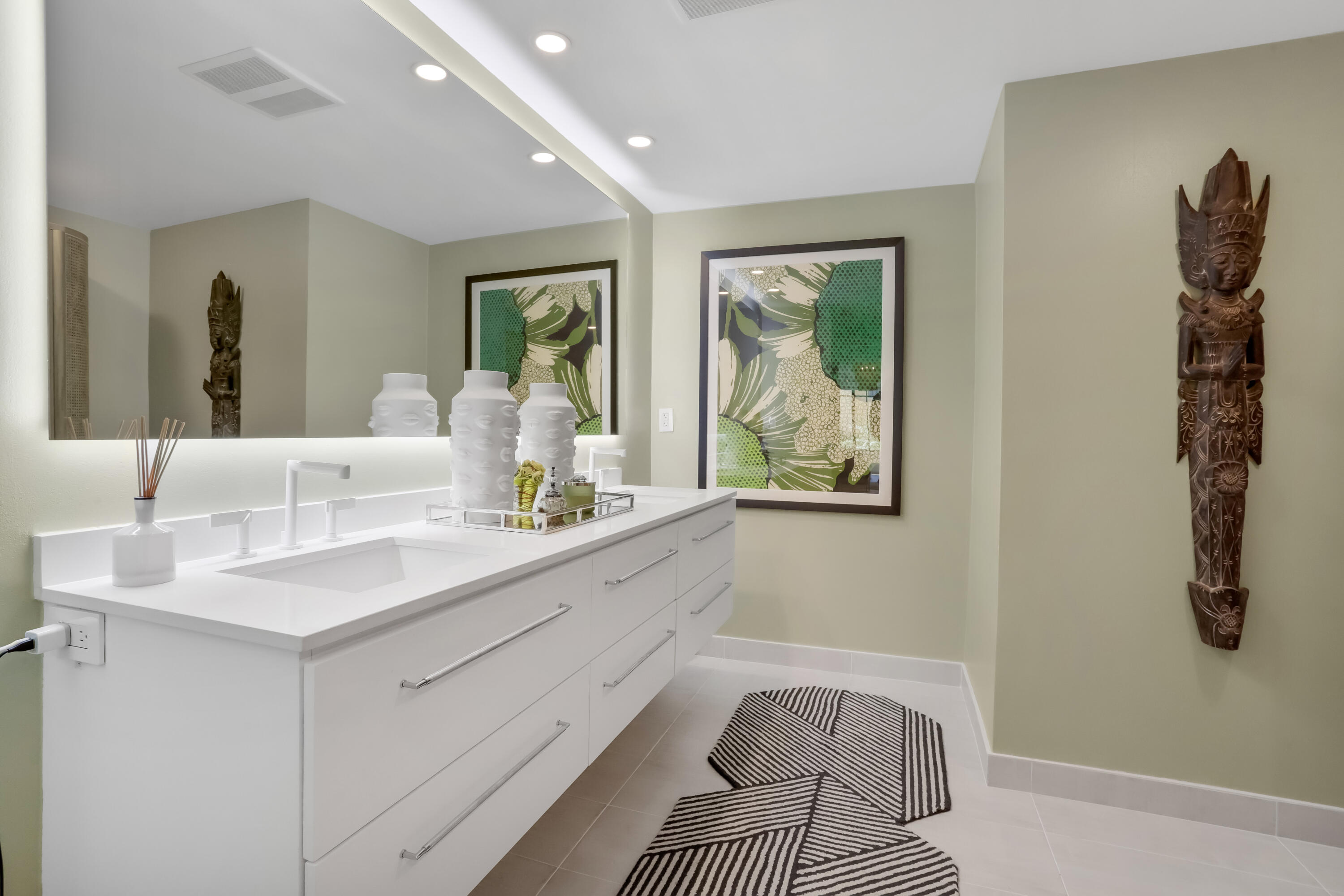 200 East Palmetto Park Road, Unit 509 Boca Raton, FL 33432 - Photo 23 of 52 Primary Spa-Like Bath