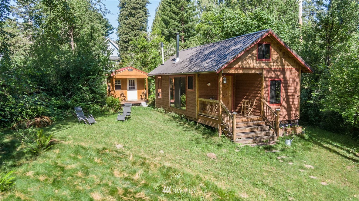 9107 Southwest Gorsuch Road Vashon, WA 98070 - Photo 2 of 15
