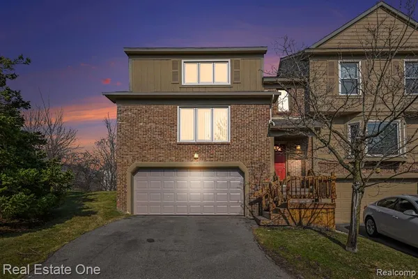 $2,400 | 4222 Breckenridge Drive, West Bloomfield, MI 48322