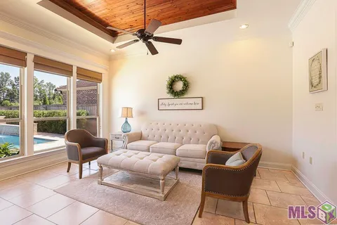 $725,000 | 36448 Lake Bend Avenue, Prairieville, LA 70769