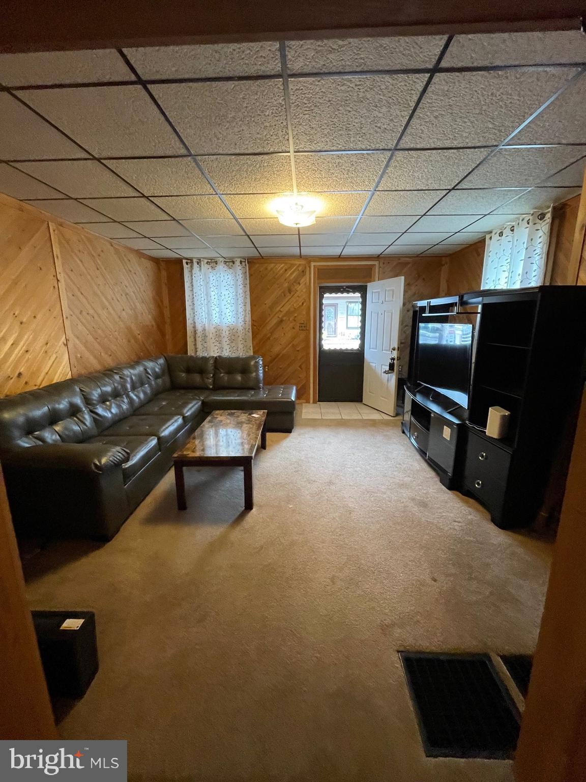 212 Ruth Avenue Hanover, PA 17331 - Photo 12 of 35 LIVING ROOM
