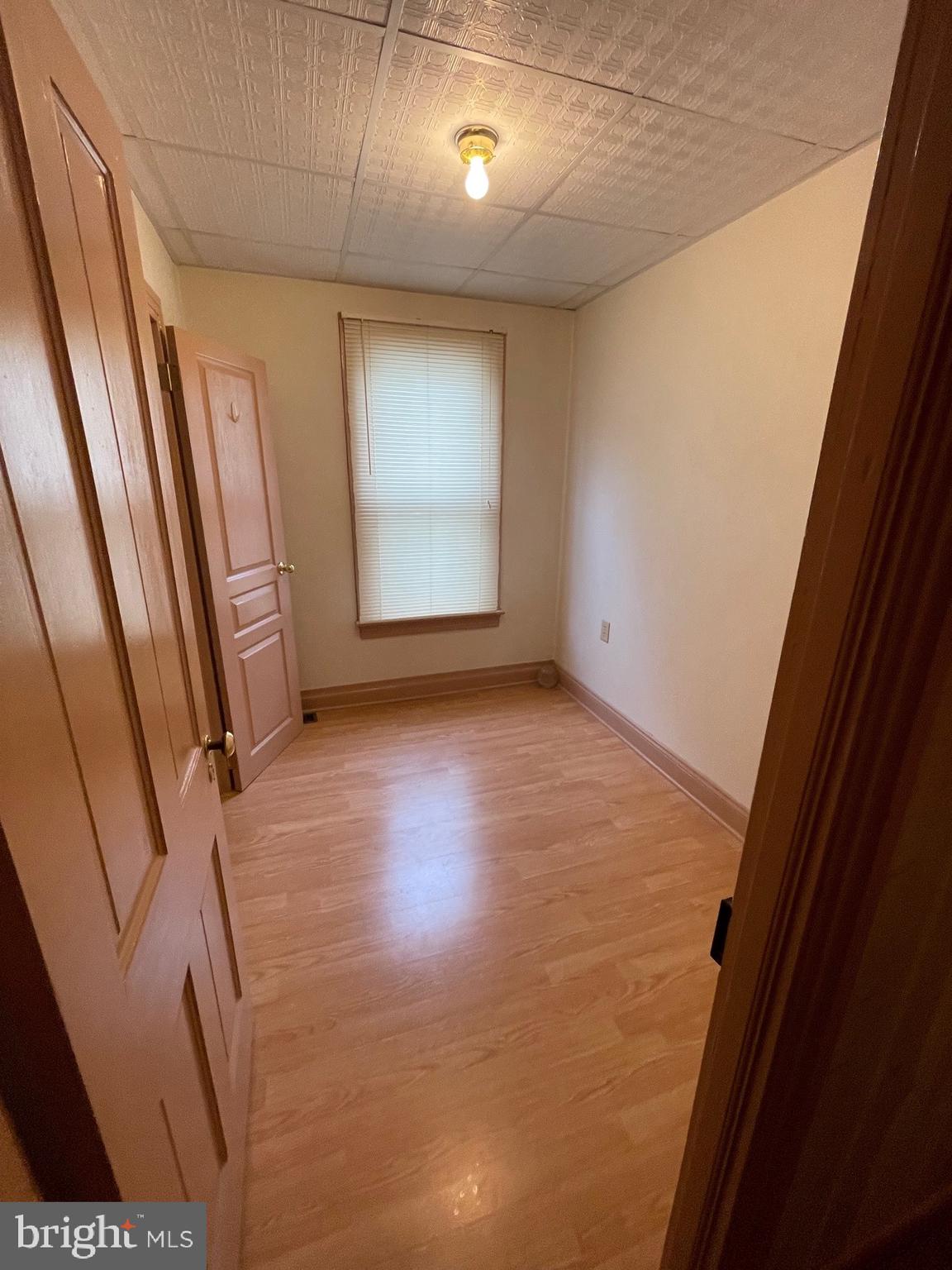 212 Ruth Avenue Hanover, PA 17331 - Photo 19 of 35 MIDDLE BEDROOM