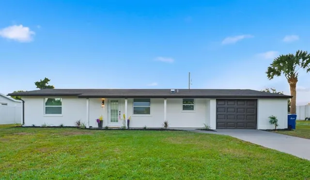 $325,000 | 121 Sandhurst Drive, Venice, FL 34293