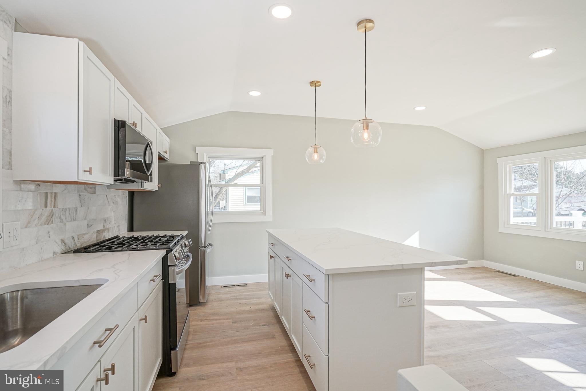 1036 Crest Road Pine Hill, NJ 08021 - Photo 6 of 30 Gallery Image 6