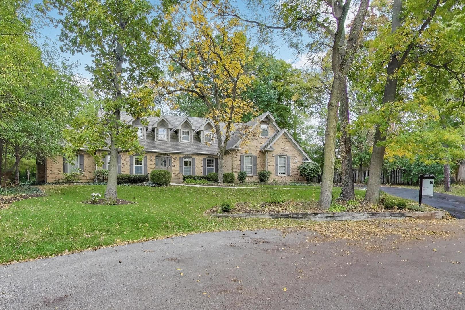 651 Nor-Oaks Court West Chicago, IL 60185 - Photo 3 of 62