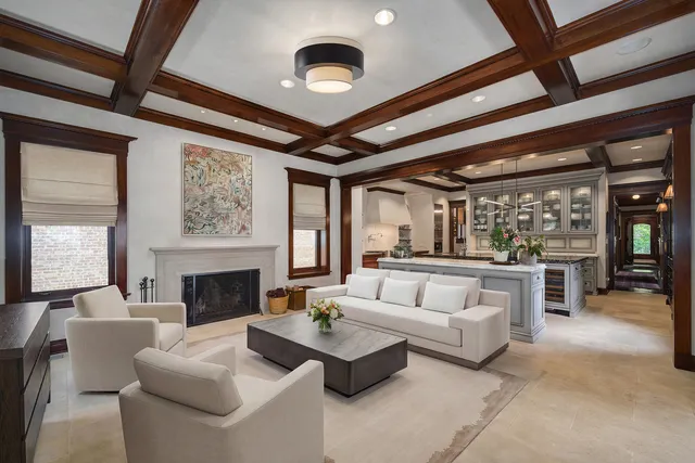 $3,995,000 | 536 West Barry Avenue, Chicago, IL 60657