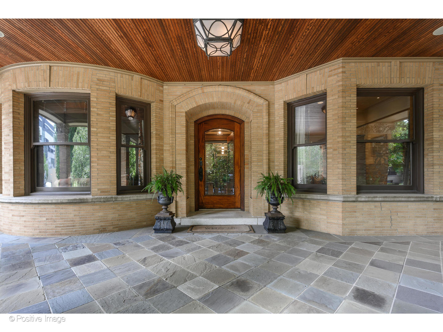 536 West Barry Avenue Chicago, IL 60657 - Photo 3 of 55 a view of entrance gate of the house