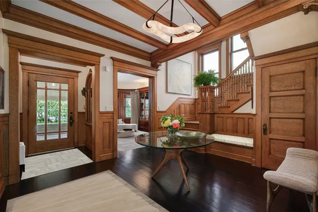 $3,995,000 | 536 West Barry Avenue, Chicago, IL 60657