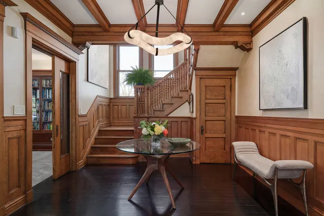 $3,995,000 | 536 West Barry Avenue, Chicago, IL 60657